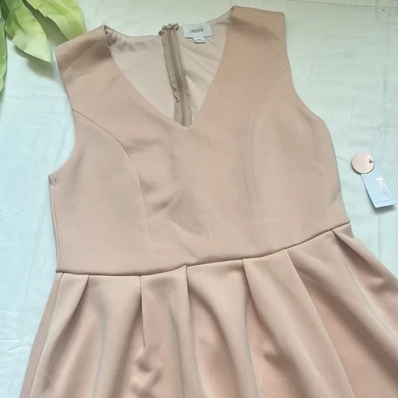 NWT Ardene Lace Flare Dress - Picture 3 of 7